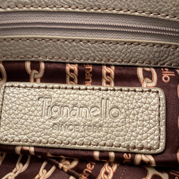 Tignanello since 1999 silver leather purse in great condition inside and out. - Picture 4 of 13